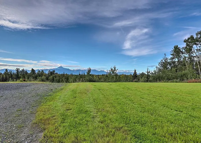 Secluded Palmer Home With Mountain Views!